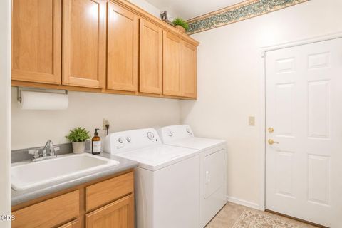 Tiny photo for 499 Ridgeway Avenue, Central Point, OR 97502 (MLS # 220224159)