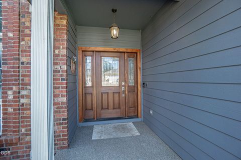 Tiny photo for 499 Ridgeway Avenue, Central Point, OR 97502 (MLS # 220224159)