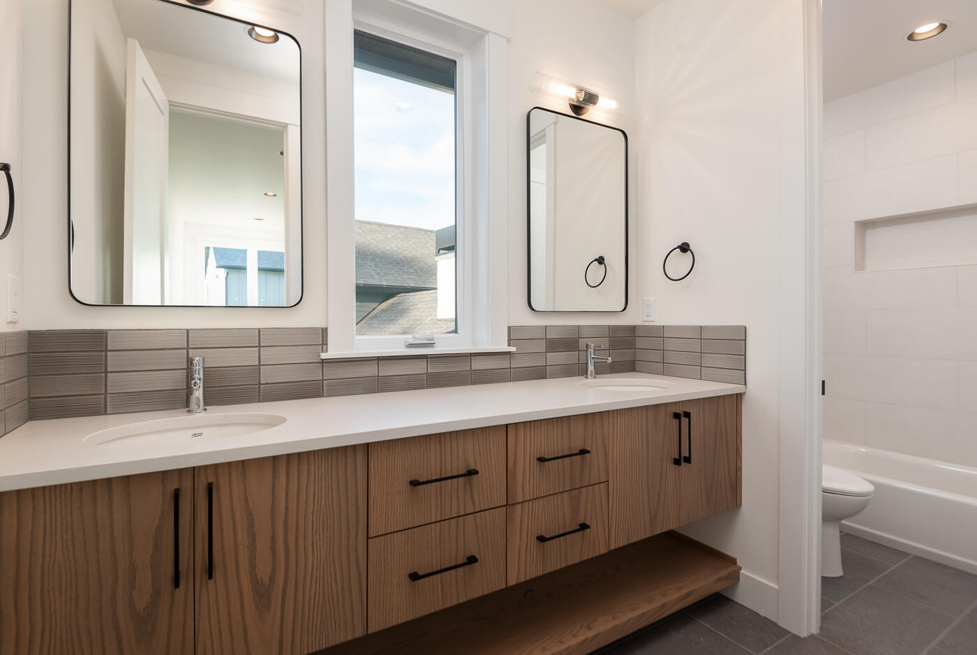 Discovery West Phase 4 - Residential