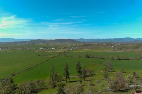 Tiny photo for 1881 Brophy Road, Eagle Point, OR 97524 (MLS # 220207898)