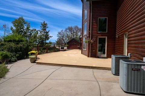 Tiny photo for 1881 Brophy Road, Eagle Point, OR 97524 (MLS # 220207898)