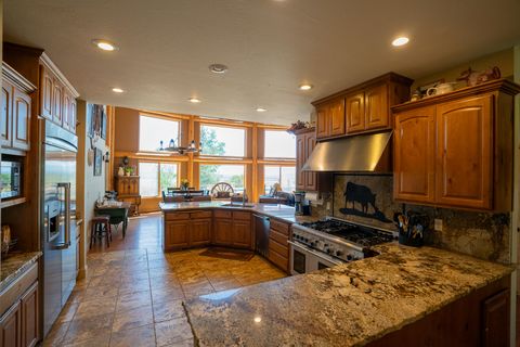 Tiny photo for 1881 Brophy Road, Eagle Point, OR 97524 (MLS # 220207898)
