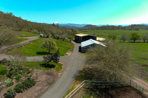 Tiny photo for 1881 Brophy Road, Eagle Point, OR 97524 (MLS # 220207898)