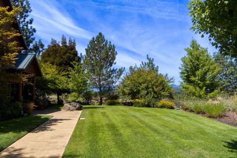 Tiny photo for 1881 Brophy Road, Eagle Point, OR 97524 (MLS # 220207898)