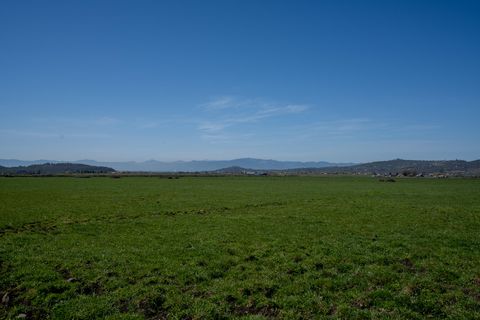 Tiny photo for 1881 Brophy Road, Eagle Point, OR 97524 (MLS # 220207898)