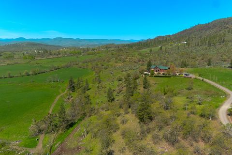 Tiny photo for 1881 Brophy Road, Eagle Point, OR 97524 (MLS # 220207898)