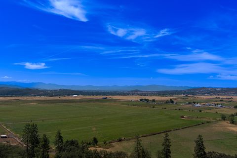 Tiny photo for 1881 Brophy Road, Eagle Point, OR 97524 (MLS # 220207898)