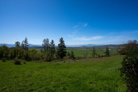 Tiny photo for 1881 Brophy Road, Eagle Point, OR 97524 (MLS # 220207898)