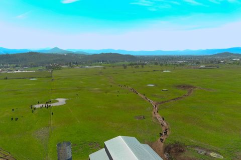 Tiny photo for 1881 Brophy Road, Eagle Point, OR 97524 (MLS # 220207898)