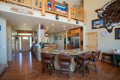 Tiny photo for 1881 Brophy Road, Eagle Point, OR 97524 (MLS # 220207898)