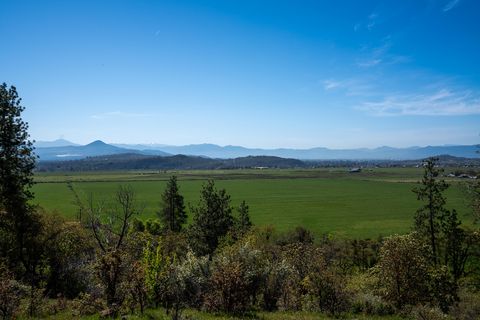 Tiny photo for 1881 Brophy Road, Eagle Point, OR 97524 (MLS # 220207898)