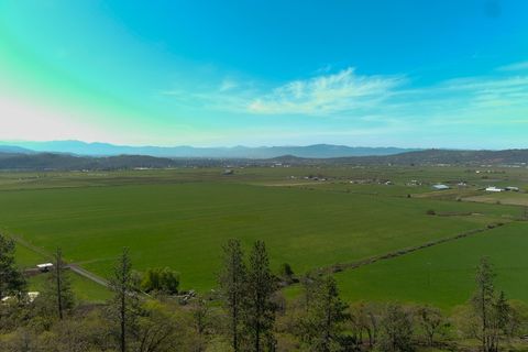 Tiny photo for 1881 Brophy Road, Eagle Point, OR 97524 (MLS # 220207898)