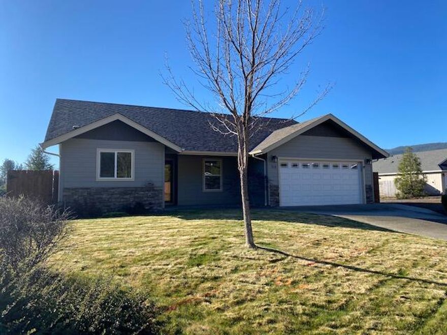 Breathtaking views! Beautiful home located in a gated 55+ community. CC&Rs state that only one person needs to be over 55, others in the home can be 35+. Home features 3 bedrooms, 2 bath. Open concept with a large living room, lots of natural sunlight and vaulted ceiling. Kitchen boasts of stainless steel appliances and granite countertops. Large master bedroom includes bath en suite and walk-in closet. Relax, unwind, and enjoy the mountain views in the enclosed sunroom! Covered backyard patio with raised planter beds, sprinkler and drip system. Close proximity to town, with city water and sewer. The meticulously kept common area features a spacious clubhouse, beautiful swimming pool and hot tub, tennis courts, plus additional parking for your RV/boats. Call today to schedule a tour!