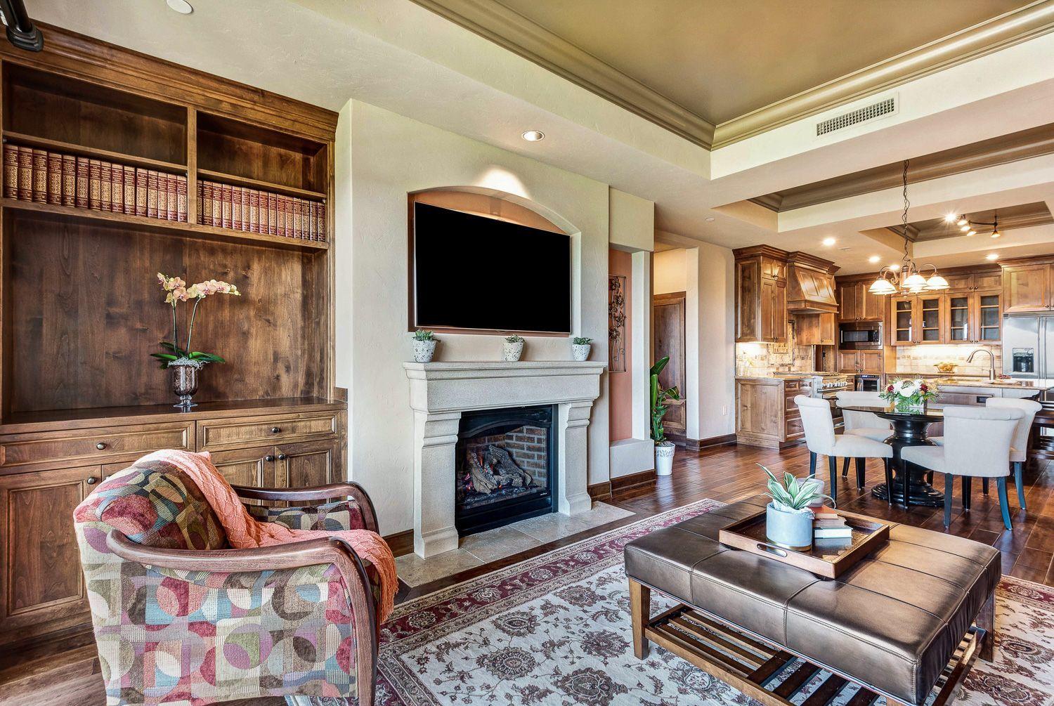 Plaza Condominiums - Residential