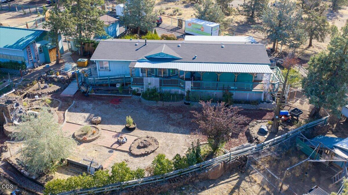 8659 SW Shad Road