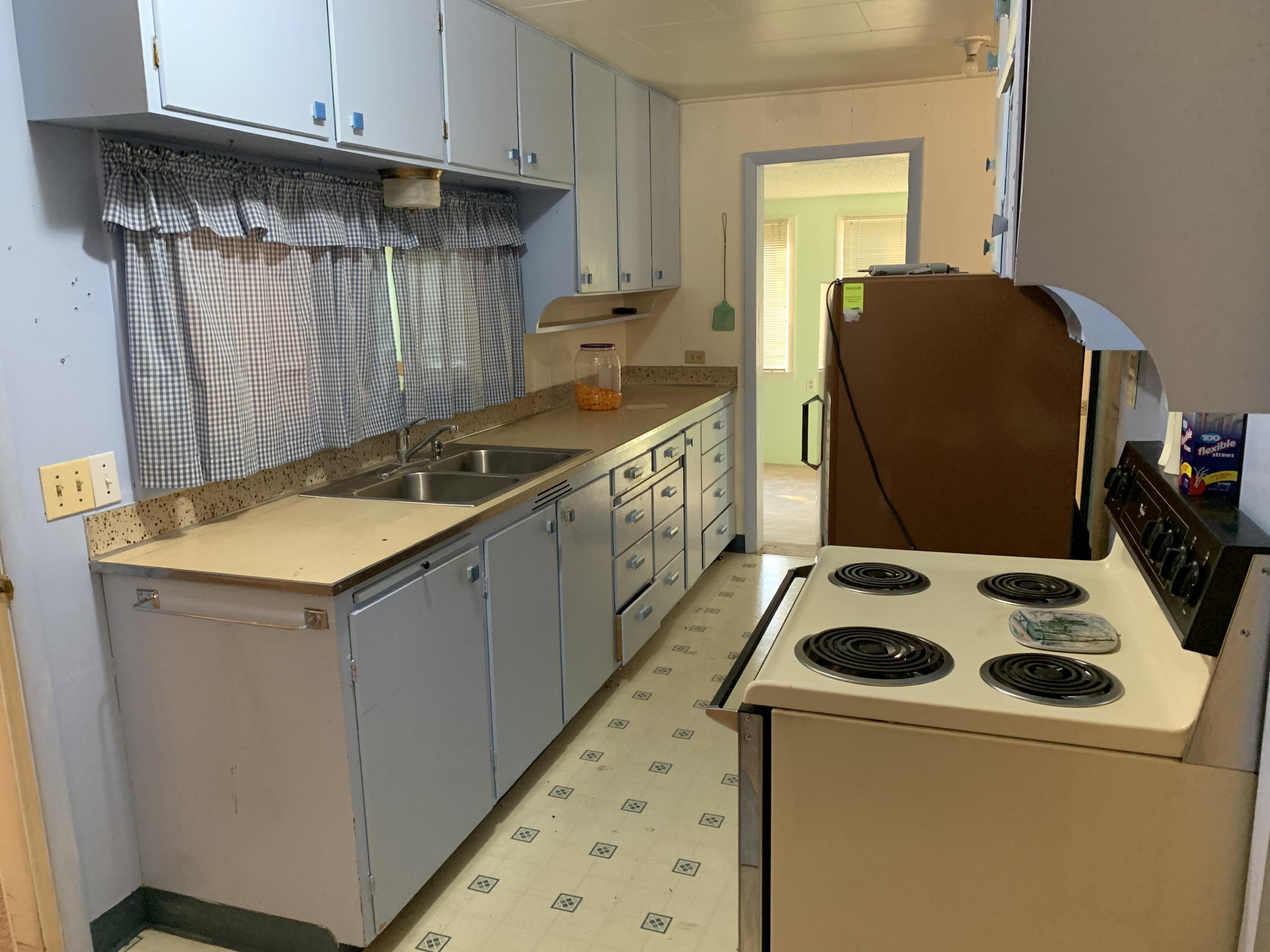 Oregon + Western - Residential