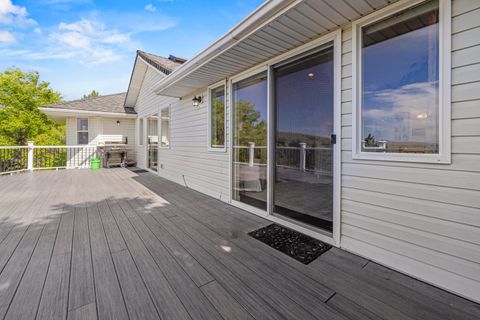 Tiny photo for 1710 Alisa Lane, Klamath Falls, OR 97601 (MLS # 220215724)