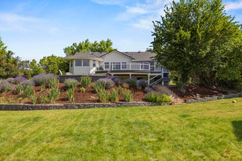 Tiny photo for 1710 Alisa Lane, Klamath Falls, OR 97601 (MLS # 220215724)