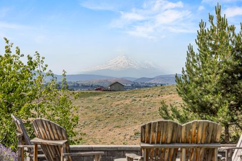 Tiny photo for 1710 Alisa Lane, Klamath Falls, OR 97601 (MLS # 220215724)