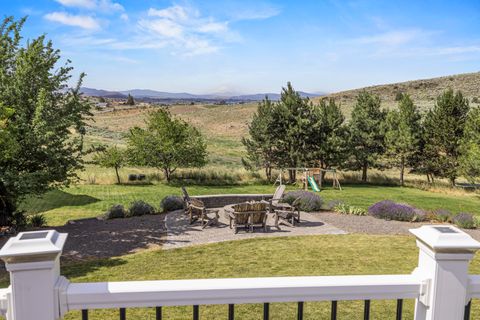 Tiny photo for 1710 Alisa Lane, Klamath Falls, OR 97601 (MLS # 220215724)