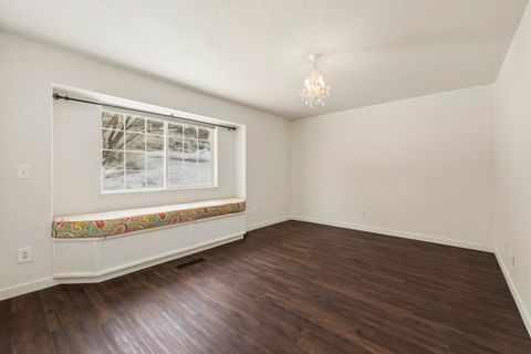 Tiny photo for 1710 Alisa Lane, Klamath Falls, OR 97601 (MLS # 220215724)