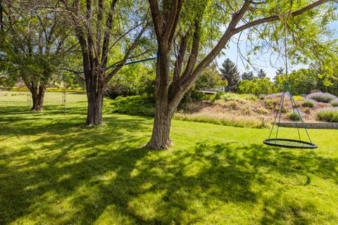 Tiny photo for 1710 Alisa Lane, Klamath Falls, OR 97601 (MLS # 220215724)