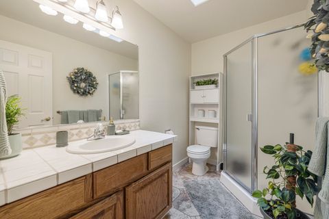 Tiny photo for 1710 Alisa Lane, Klamath Falls, OR 97601 (MLS # 220215724)