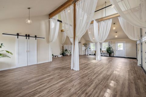 Tiny photo for 1710 Alisa Lane, Klamath Falls, OR 97601 (MLS # 220215724)