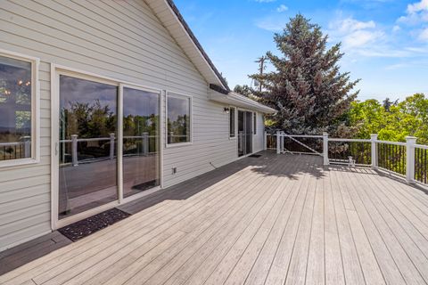 Tiny photo for 1710 Alisa Lane, Klamath Falls, OR 97601 (MLS # 220215724)