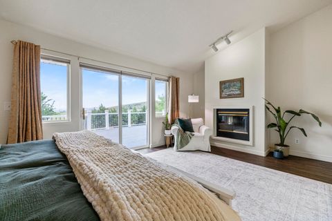 Tiny photo for 1710 Alisa Lane, Klamath Falls, OR 97601 (MLS # 220215724)