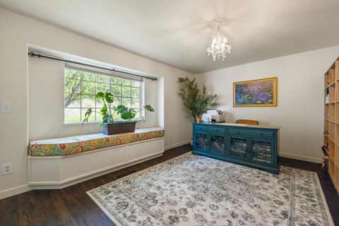 Tiny photo for 1710 Alisa Lane, Klamath Falls, OR 97601 (MLS # 220215724)