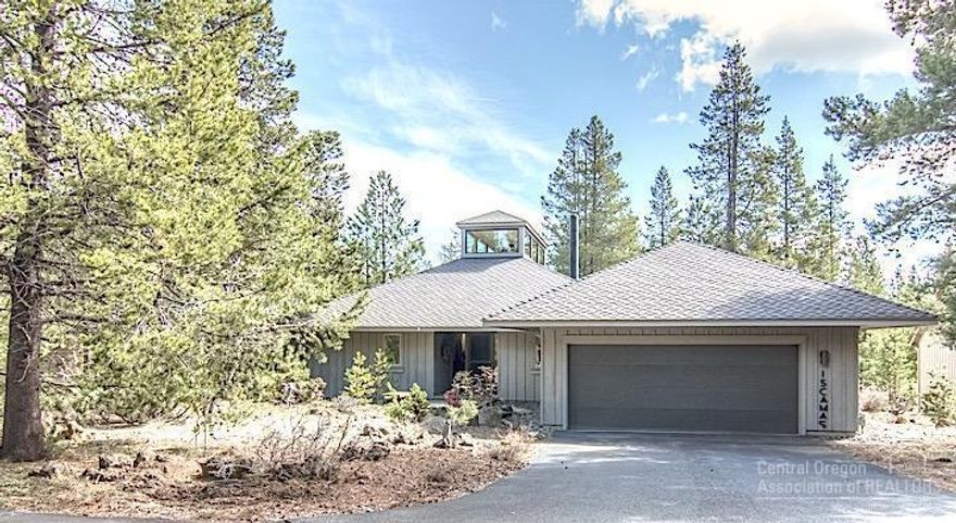 Immaculate updated single level near Fort Rock Park in Sunriver. Unique cupola/atrium architecture offers superior natural light into home. Lg open living rm w/ lg windows & stately fireplace. New kitchen w/concrete counter tops, updated cabinetry, stainless steel appliances, butcher block island all opening up to dining area. Two lg master suites w/ remodeled bathrooms. Extensive covered porch & wrap around deck overlooking lg lot & common area.