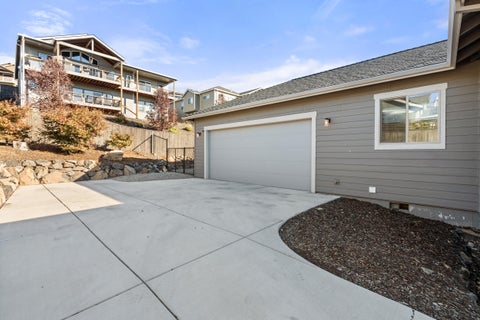 Tiny photo for 523 W La Strada Circle, Medford, OR 97504 (MLS # 220224240)