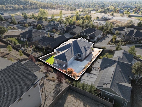 Tiny photo for 523 W La Strada Circle, Medford, OR 97504 (MLS # 220224240)