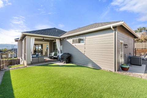 Tiny photo for 523 W La Strada Circle, Medford, OR 97504 (MLS # 220224240)