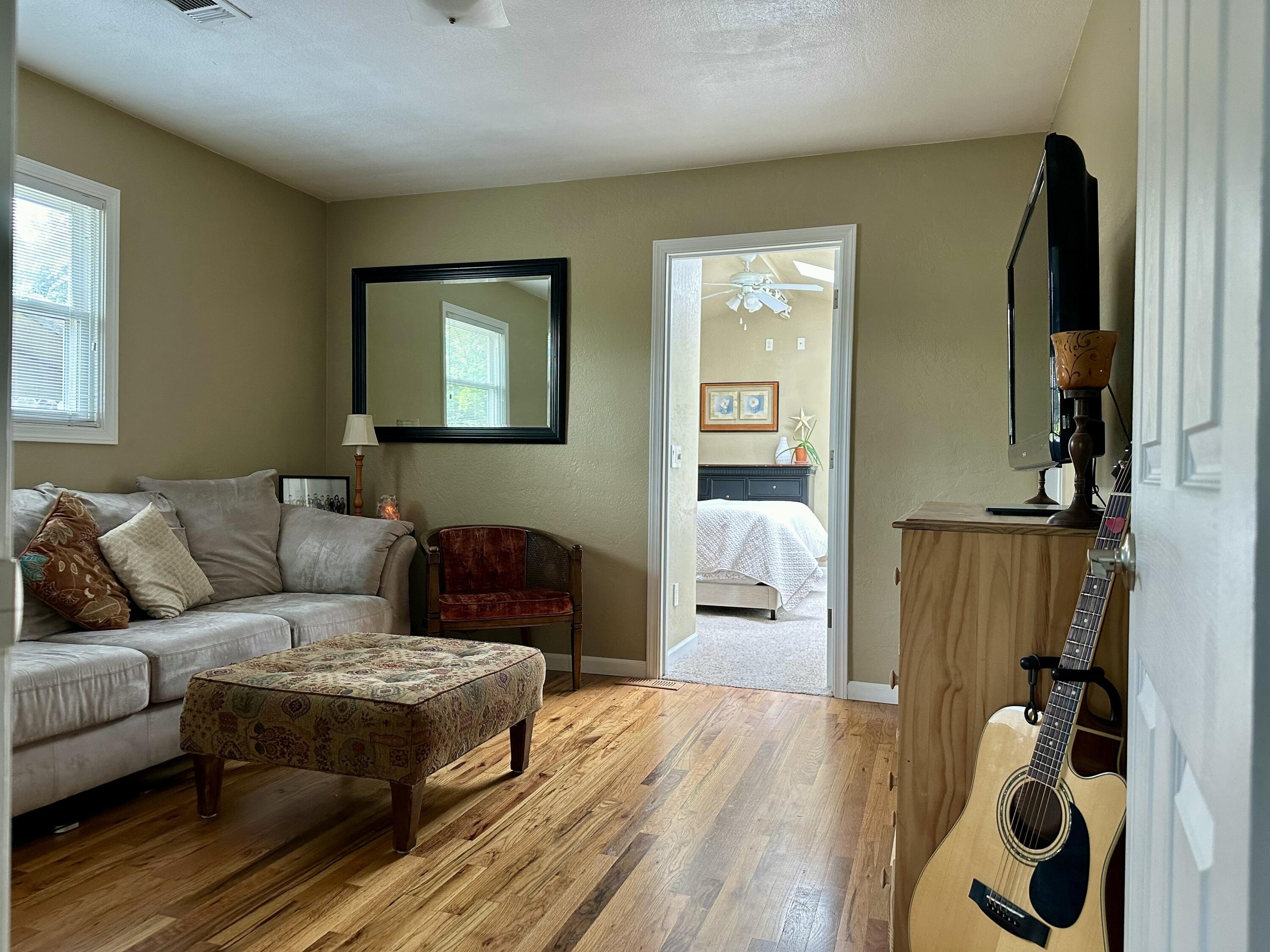 Country Club Manor - Residential