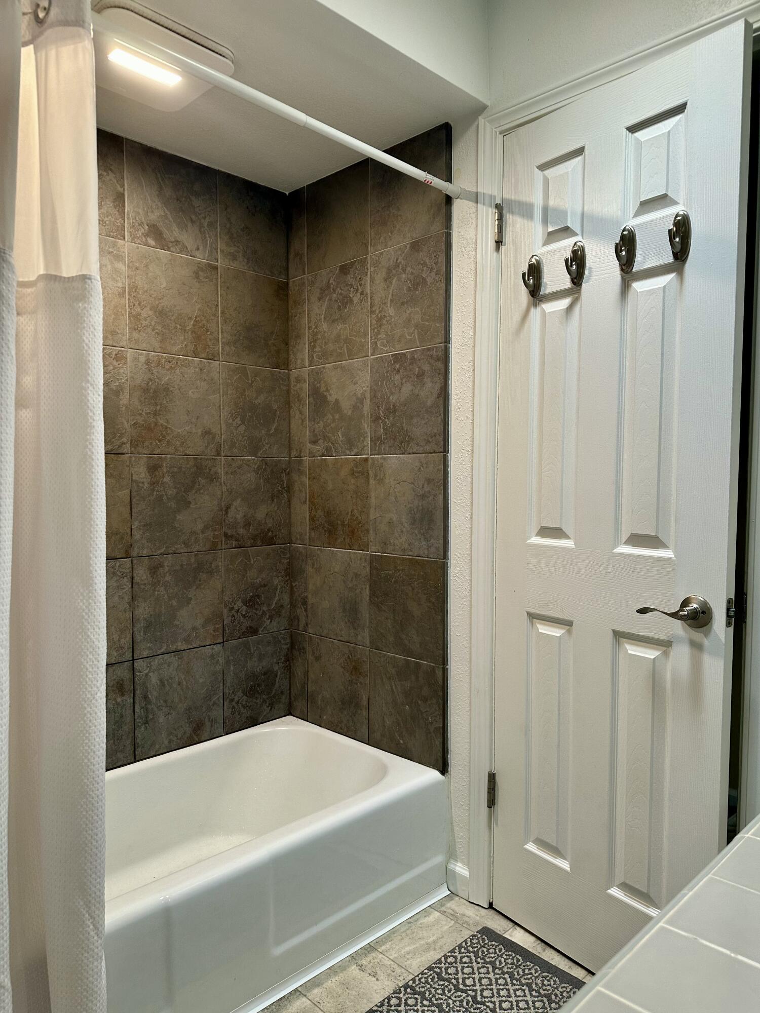 Country Club Manor - Residential