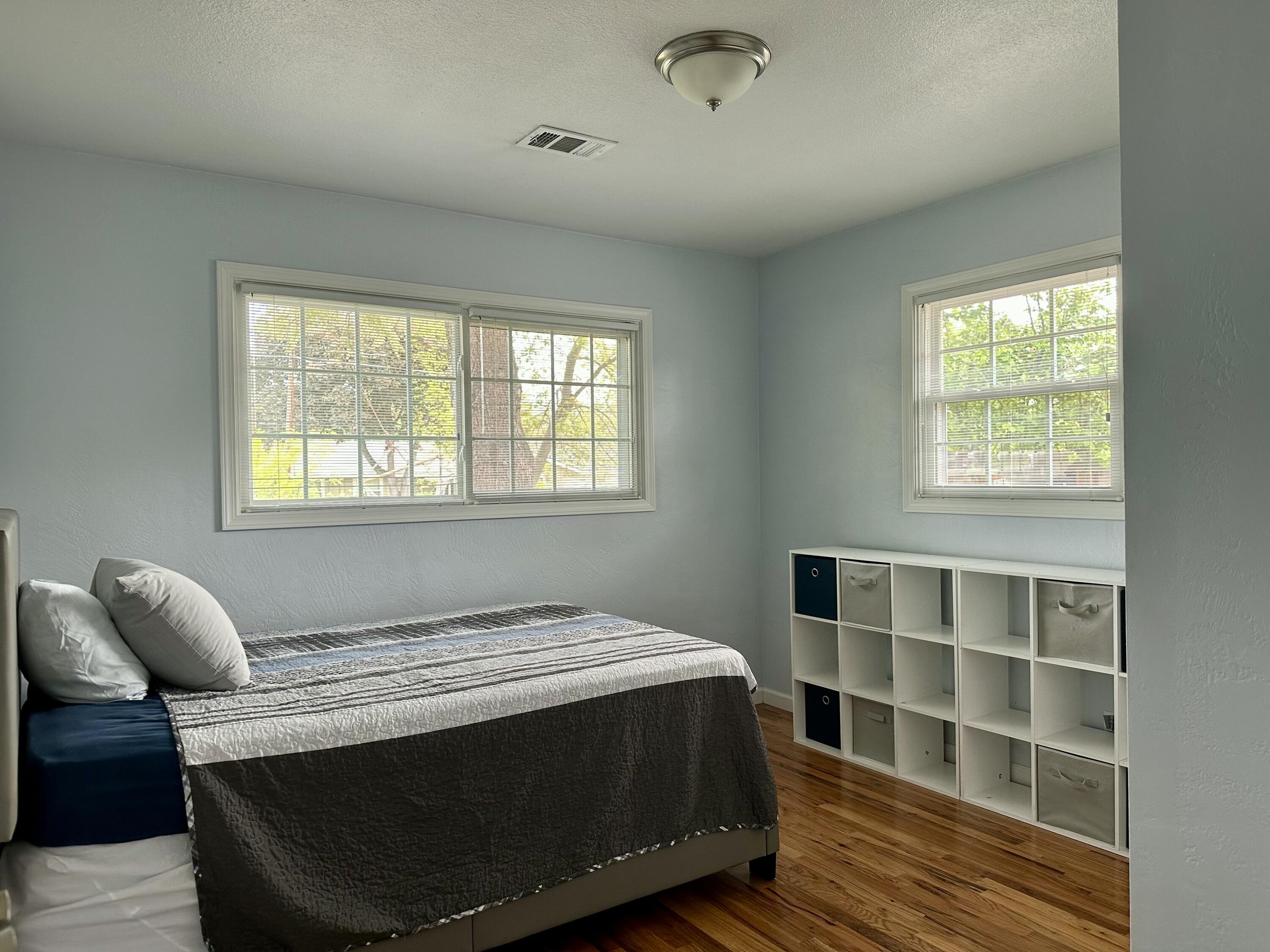 Country Club Manor - Residential