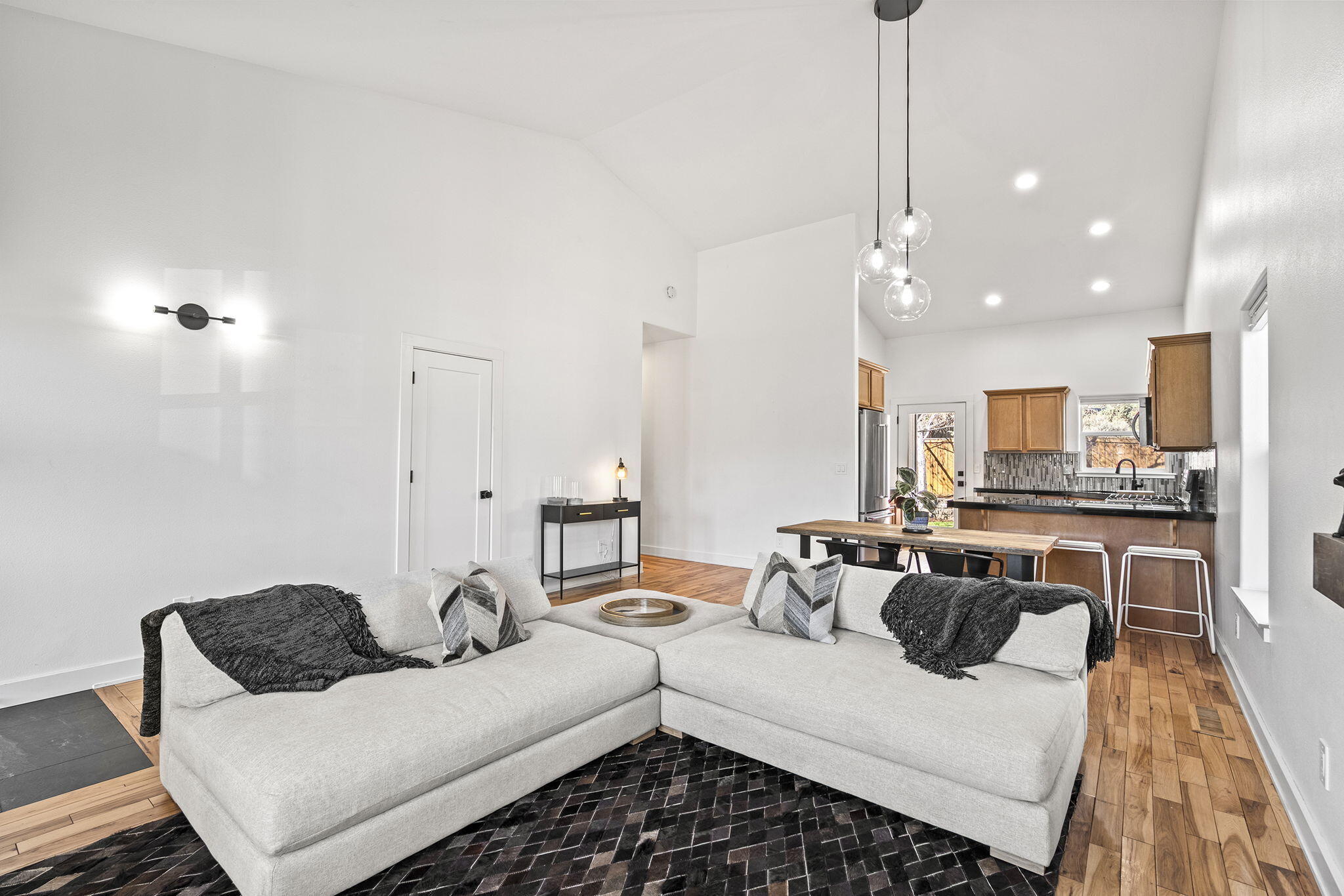 63713 Hunters Circle