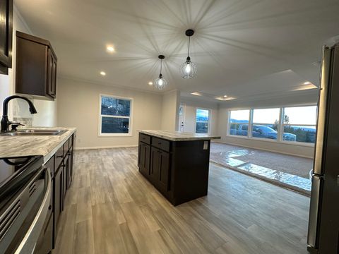 Tiny photo for 92699 Hidden Hills Lane, John Day, OR 97845 (MLS # 220215695)