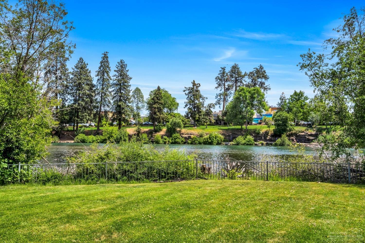 Pinelyn Park - Residential