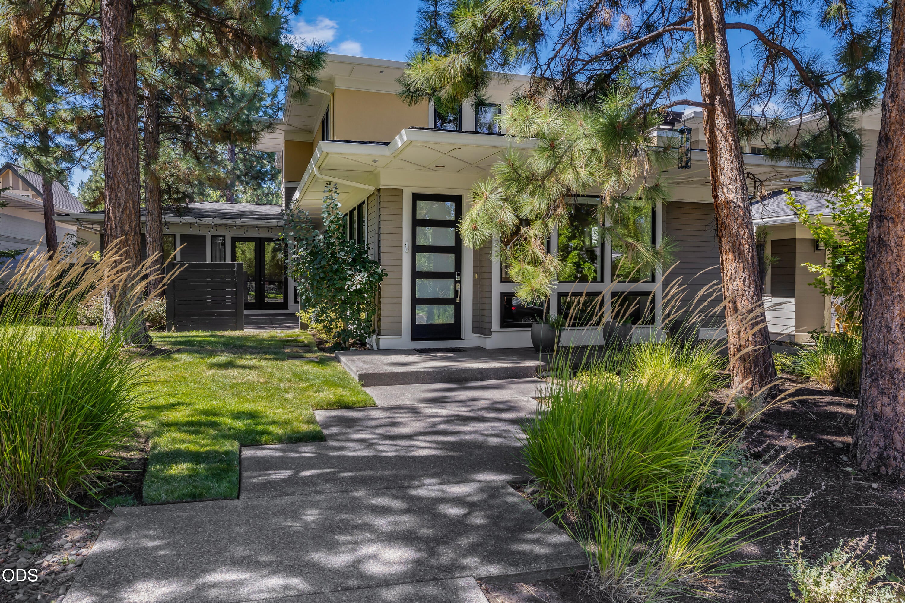 2325 NW Lolo Drive