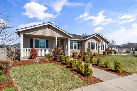 Tiny photo for 359 Kansas Drive, Medford, OR 97504 (MLS # 220217593)