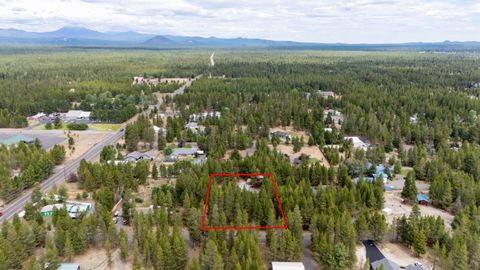 Tiny photo for 16034 Cascade Lane, La Pine, OR 97739 (MLS # 220207987)