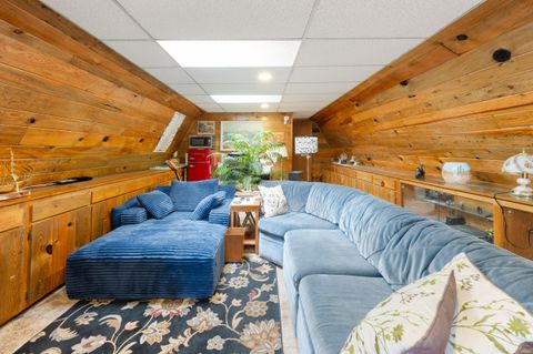 Tiny photo for 16034 Cascade Lane, La Pine, OR 97739 (MLS # 220207987)