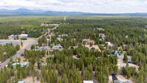 Tiny photo for 16034 Cascade Lane, La Pine, OR 97739 (MLS # 220207987)