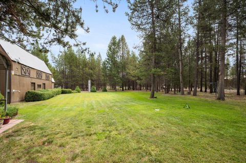 Tiny photo for 16034 Cascade Lane, La Pine, OR 97739 (MLS # 220207987)