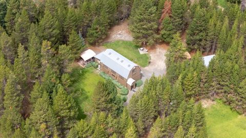 Tiny photo for 16034 Cascade Lane, La Pine, OR 97739 (MLS # 220207987)