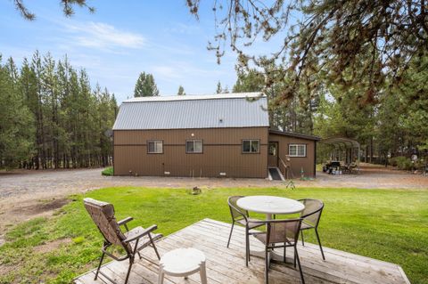 Tiny photo for 16034 Cascade Lane, La Pine, OR 97739 (MLS # 220207987)