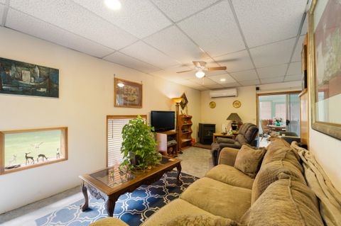 Tiny photo for 16034 Cascade Lane, La Pine, OR 97739 (MLS # 220207987)